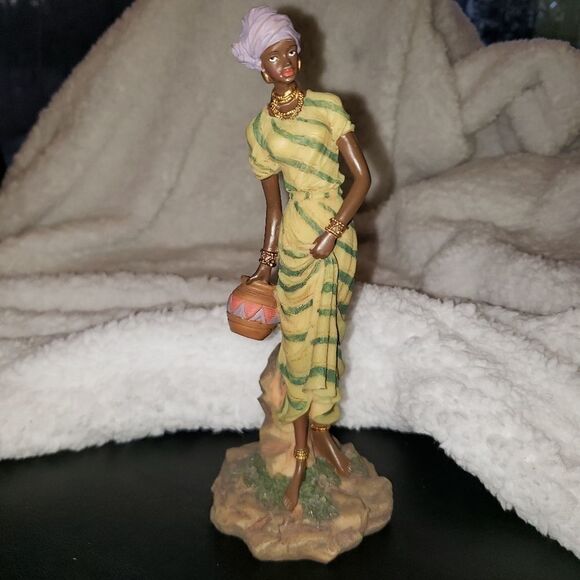 African Figurine  - Picture 1 of 6